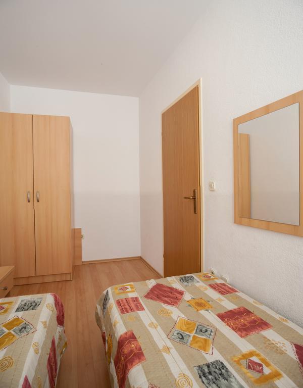 Apartments Waterfront Ivan Podgora Quarto foto