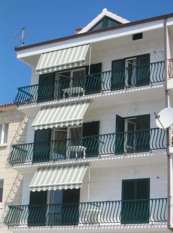 Apartments Waterfront Ivan Podgora Quarto foto